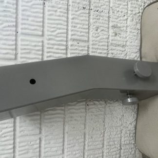 cantilever bottom sleeve with rotation and locking knobs